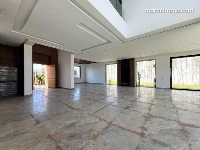 Grande villa isolée neuve à vendre à bouskoura villa verte — 5