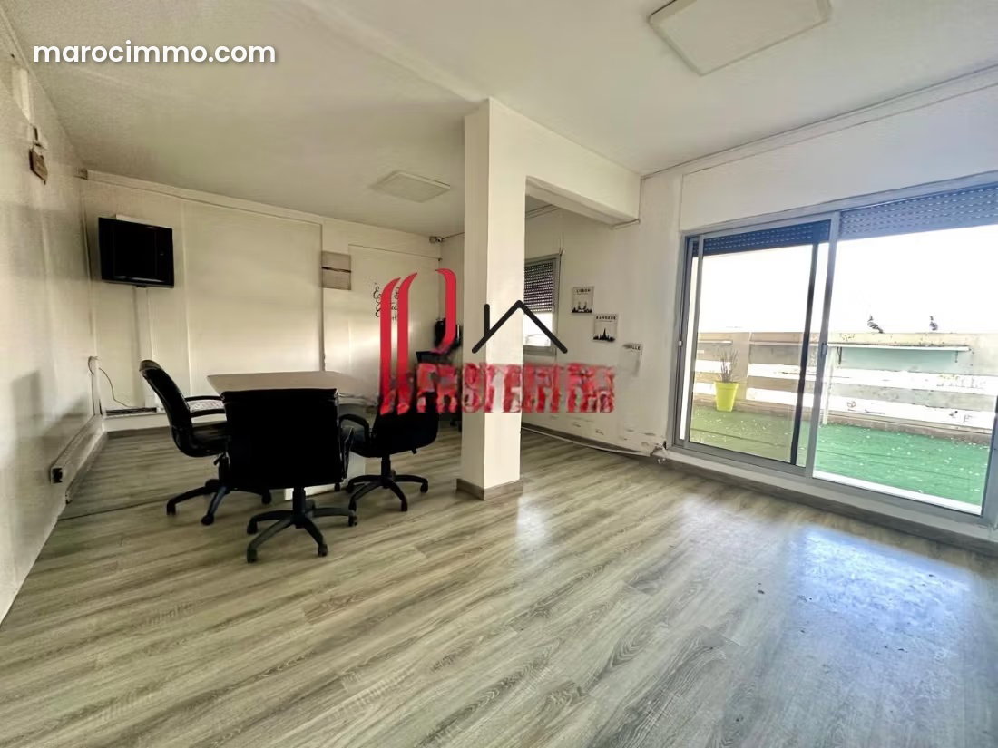 Bureau 100 m² avec terrasse au cœur de Gauthier Casablanca — Casablanca