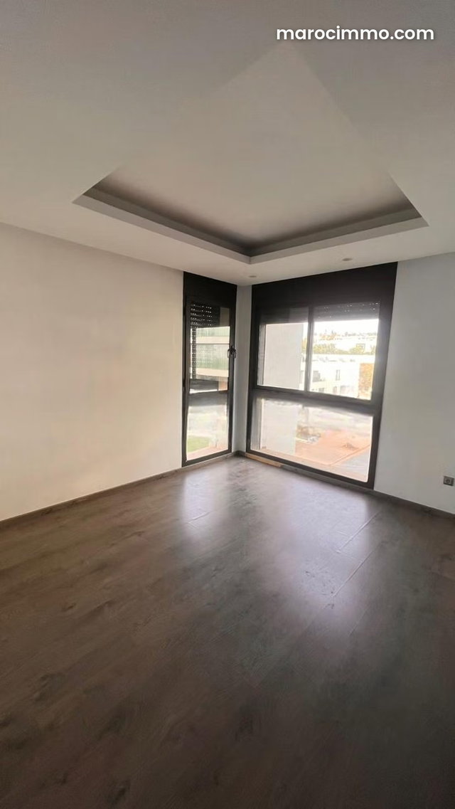 Superbe appartement vide à louer à AIN DIAB — 5