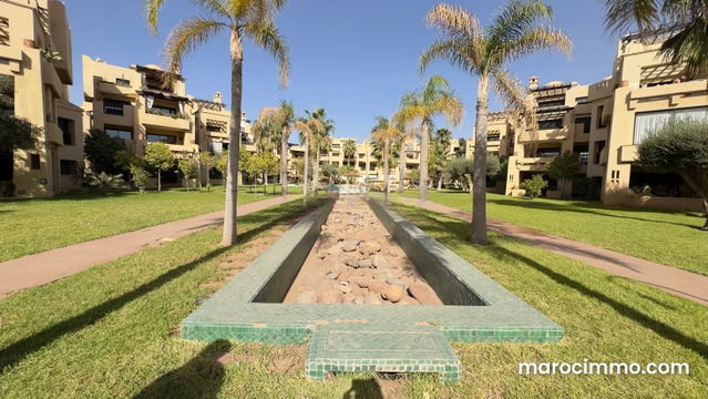 Appartement duplex dernier étage à vendre 3 chambres piscine — Marrakech