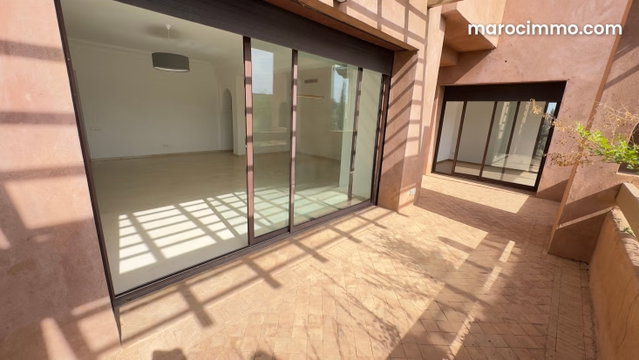À vendre – Superbe duplex de 286 m² avec terrasses et piscine collective — 4
