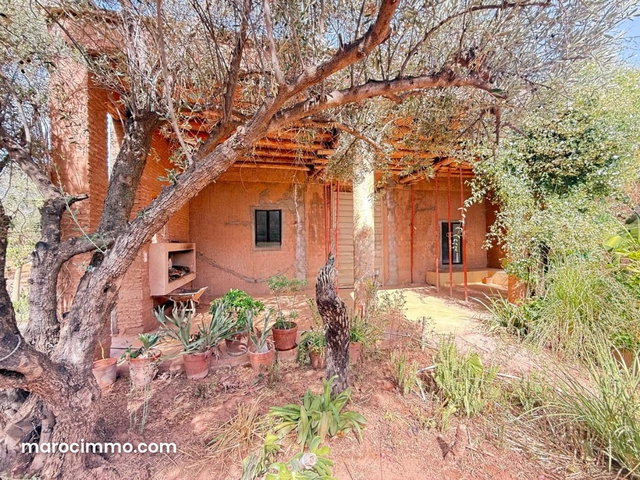 Magnifique villa a vendre route D'Ourika 30 km — 2
