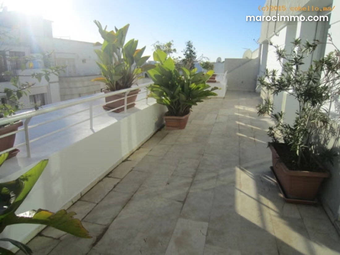 180 sqm Apartment, 3 Bedrooms with Terrace, Agdal, Rabat — Rabat