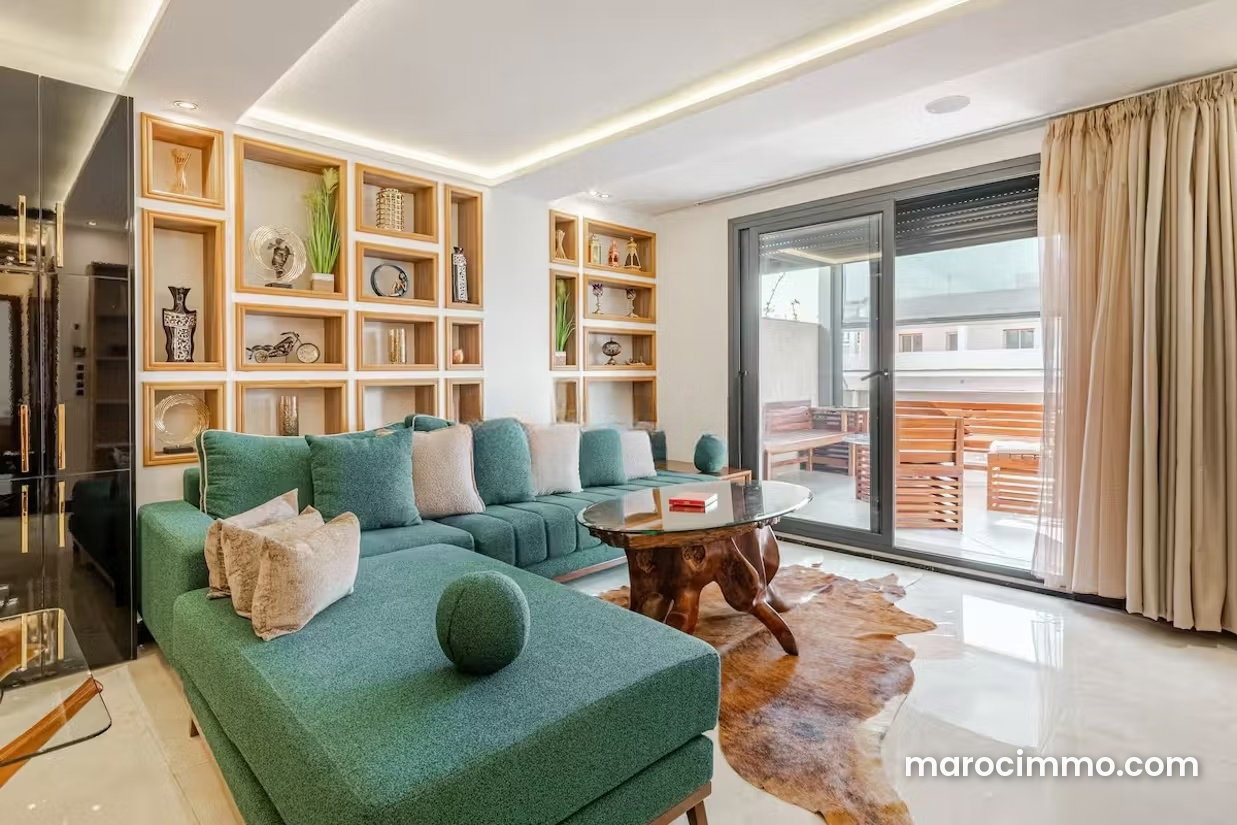 Top-Floor Apartment with Sea Views, De La Plage, Tangier — Tangier