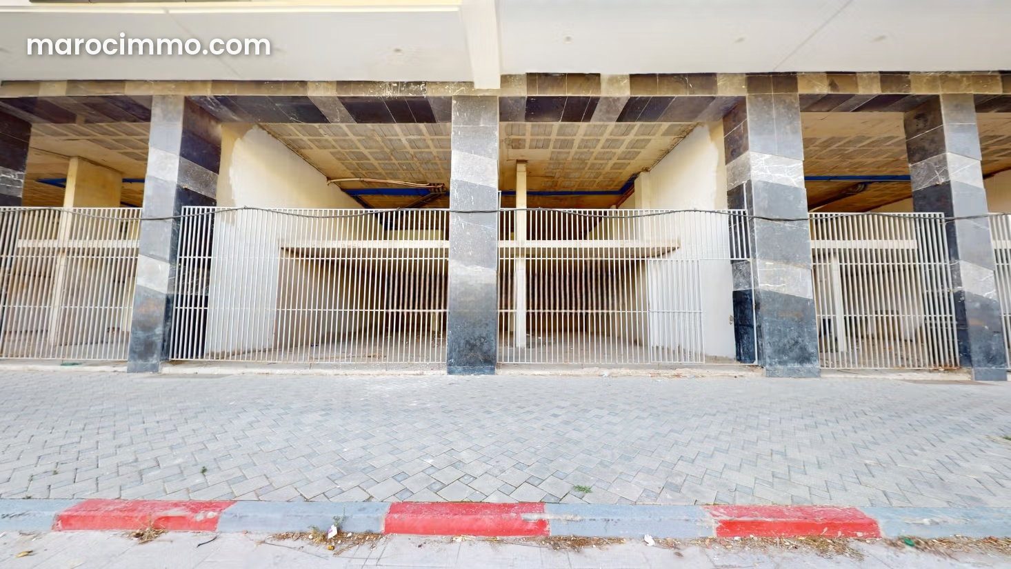 Commercial Premises with Mezzanine in Hay Hassani, Tangier — Tangier