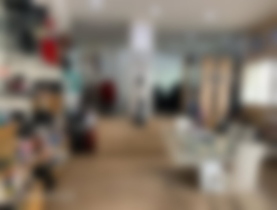 Local commercial 300 m² à Beauséjour Casablanca, angle stratégique