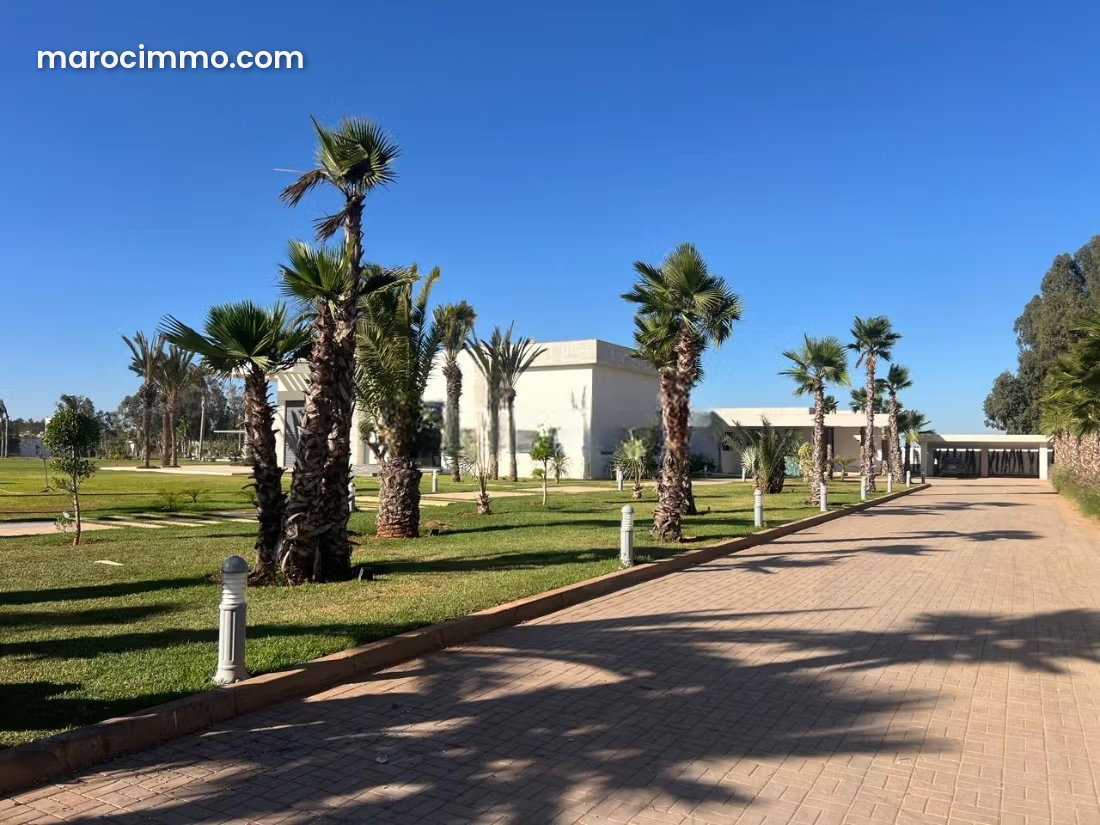 700 m² Estate Villa on 8,000 m² of Land, Central Bouskoura — Bouskoura