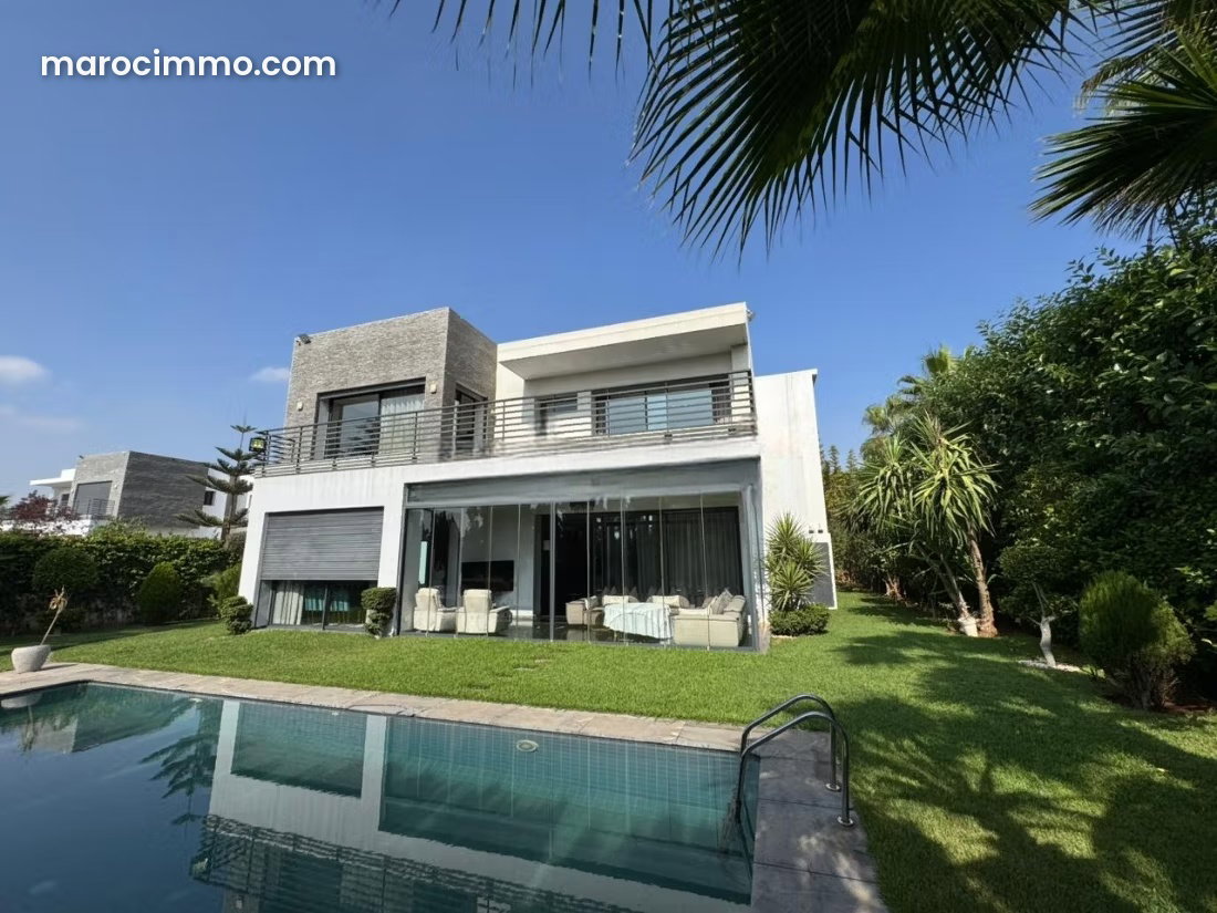890 m² Villa, Ville Verte, Bouskoura: Four Suites and Swimming Pool — Bouskoura