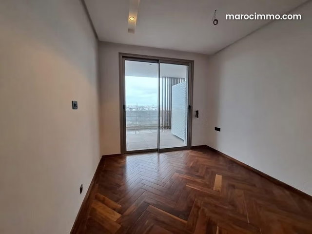 Studio sans vis à vis avec grande terrasse à CFC — 2