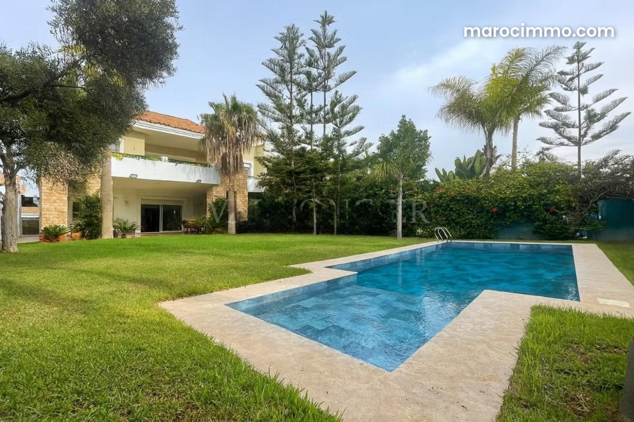 Furnished 550 m² Villa with Pool and Garden, Dar Bouazza — Dar Bouazza
