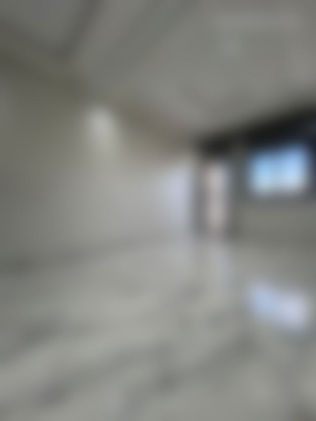 90 m² Office for Rent in Aouama Gharbia, Tangier, on the Main Avenue — Tangier