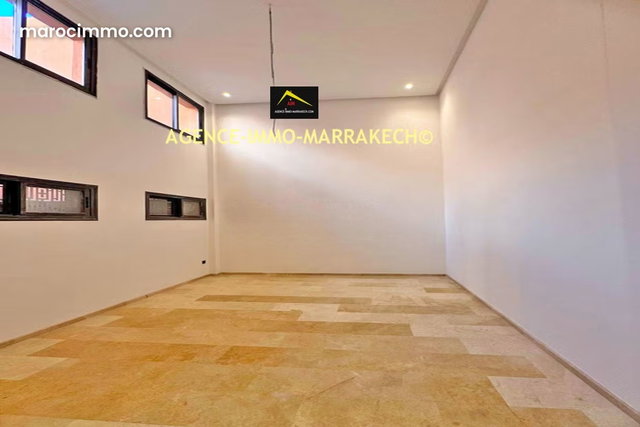 Duplex 3 chambres avec parking titré — 3