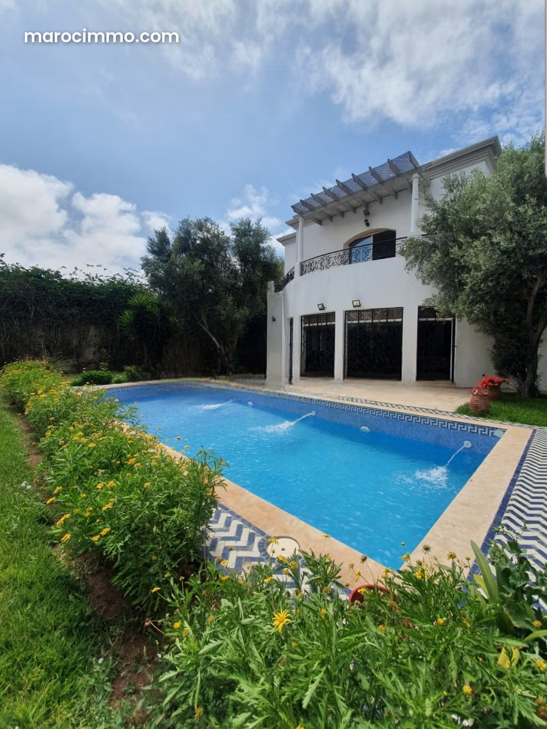 Villa 1200 m² avec piscine et jardin, Aïn Diab, Casablanca — Casablanca