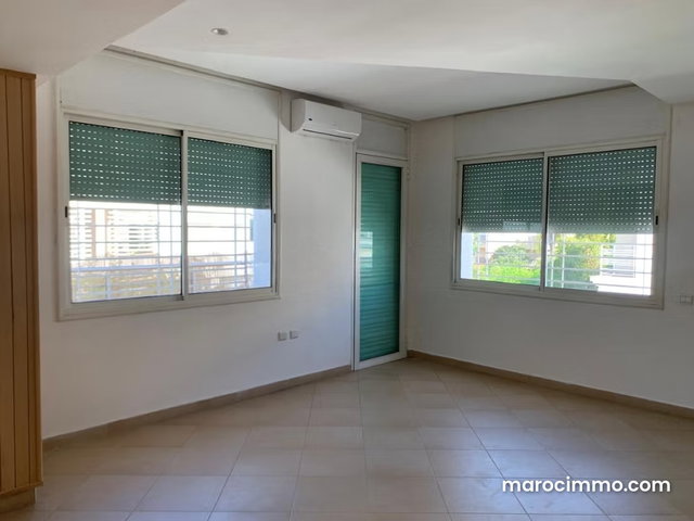 Splendide villa à vendre à Riyad. 6 pièces confortables. Terrasse et jardin — 5