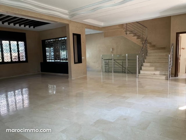 Splendide villa à vendre à Riyad. 6 pièces confortables. Terrasse et jardin — 2