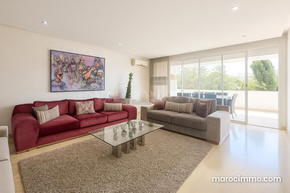220 sqm Apartment with Terrace and Garage in Dar Bouazza — Dar Bouazza