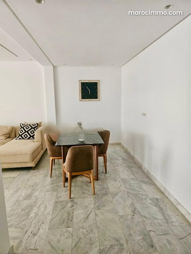 2 chambres, terrasse, piscine et salle de sport — 3