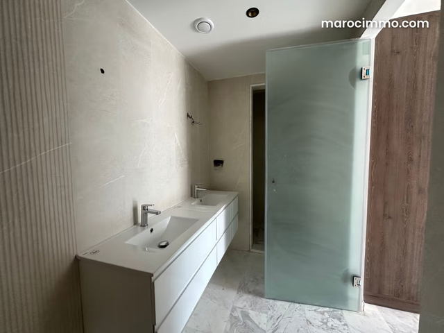 Bel appartement en location à Souissi. 3 pièces. Air conditionné — الرباط