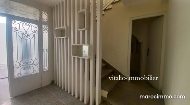 Individual villa for professional use near city hall — 3
