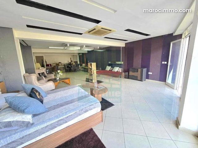 DL. 991: Superbe magasin au boulevard Oum Rabii — 2