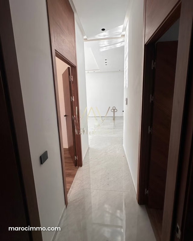 Appartement en vente à Sania. 3 pièces. Avec ascenseur et terrasse — 5