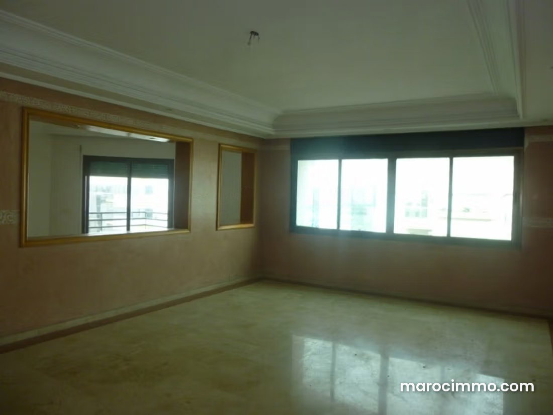 189 sqm Family Apartment, Racine, Casablanca — Casablanca