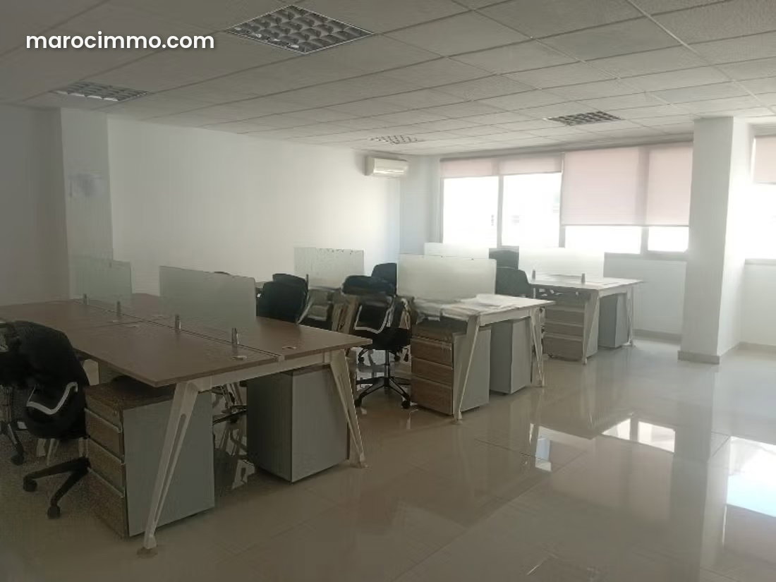 140 m² Air-Conditioned Office with Elevator, Racine, Casablanca — Casablanca