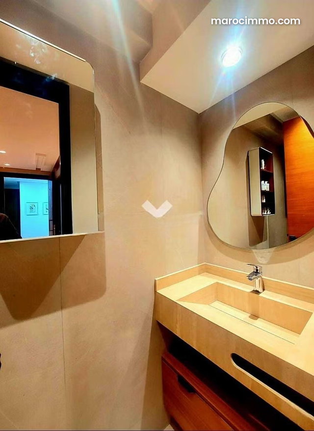Appartement à Louer de 81.0 m² à Casablanca, Belvedere Roches Noires — 2