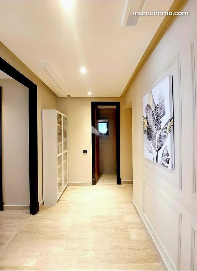 Appartement à Louer de 81.0 m² à Casablanca, Belvedere Roches Noires — 3