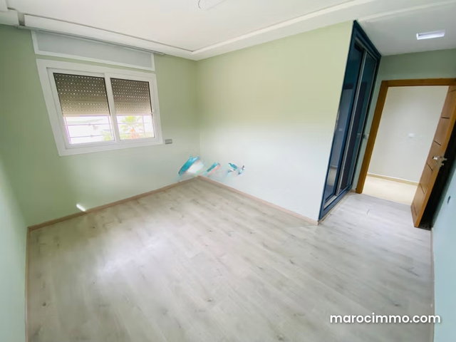 Vente d'un bel appartement dans une résidence avec piscine à Malabata — 3