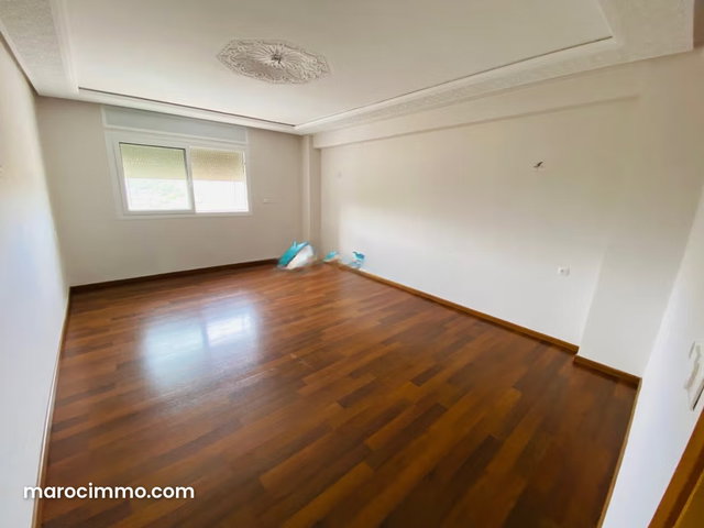 Vente d'un bel appartement dans une résidence avec piscine à Malabata — 5