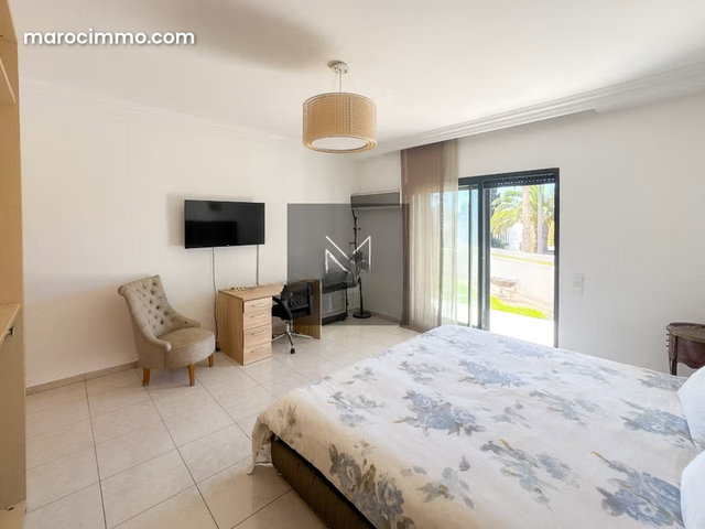 Ground Floor 420 m2 I Double Garden I 3 Bedrooms Personal Space — 3