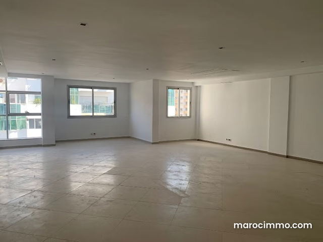 Plateau de bureau à louer sur GAUTHIER — الدار البيضاء