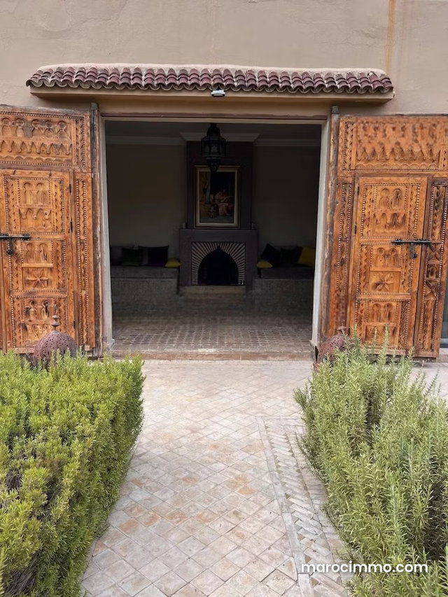 Breathtaking Estate With 14900 sqm Villa — 3