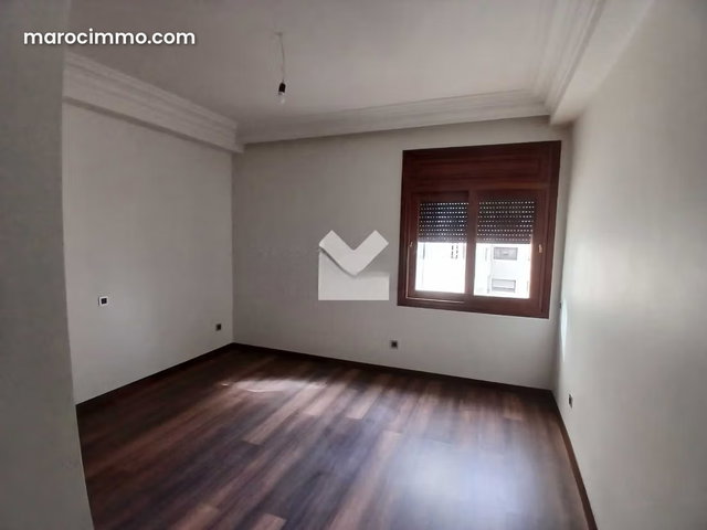 Appartement à Vendre de 194.0 m² à Casablanca, Hopitaux — 2