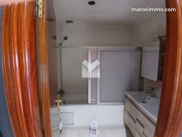Appartement à Vendre de 194.0 m² à Casablanca, Hopitaux — 4