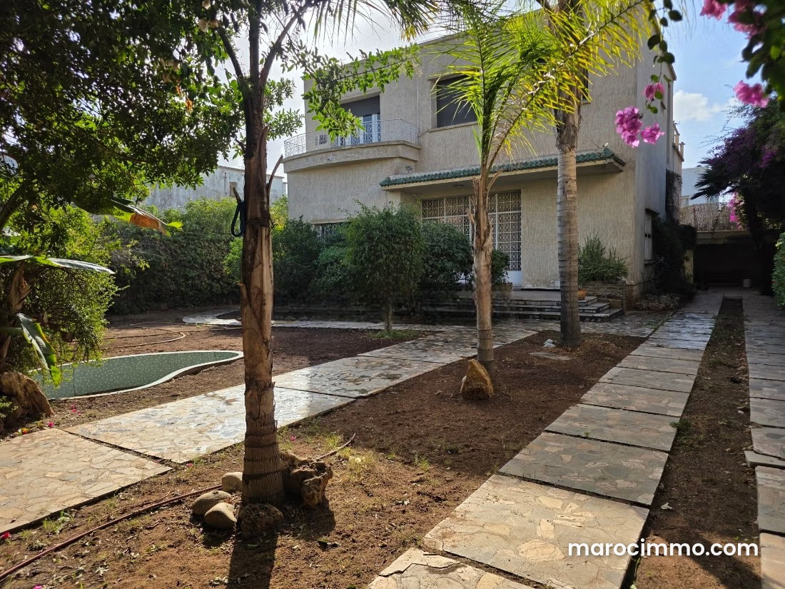 Villa 500 m² sur 741 m² à rénover, Polo, Casablanca — Casablanca