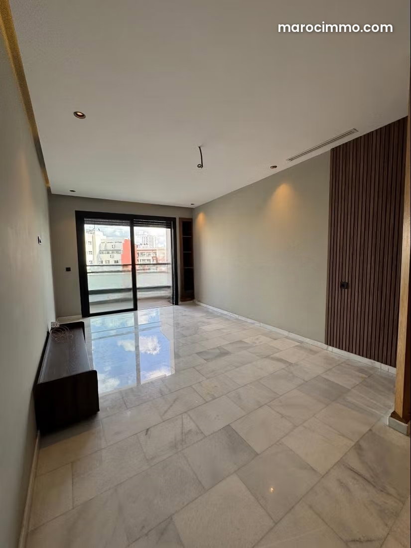 Bright Studio with Terrace for Rent in Palmier, Casablanca — Casablanca