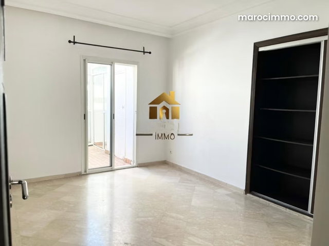 Superbe appartement lumineux au cœur de Racine — 3
