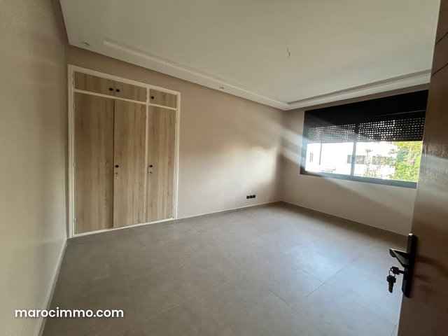 À saisir, appartement spacieux refait à neuf — 3