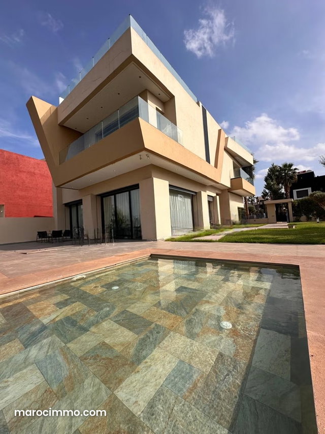 Villa moderne avec 5 suites à vendre marrakech — 2