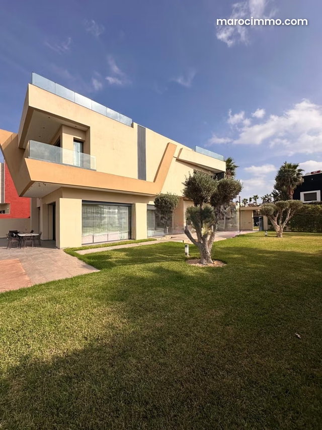 Villa moderne avec 5 suites à vendre marrakech — 4