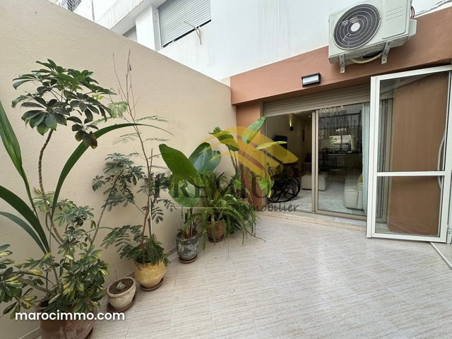 Joli appartement meuble entierement renove — 3