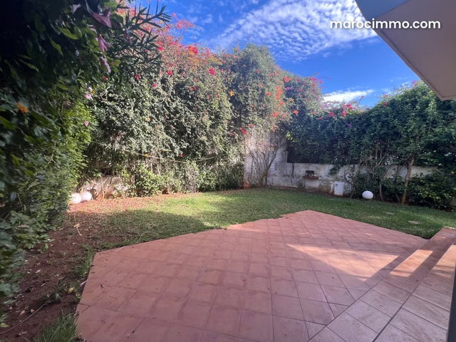 Triplex à la location à Anfa avec jardin — 3