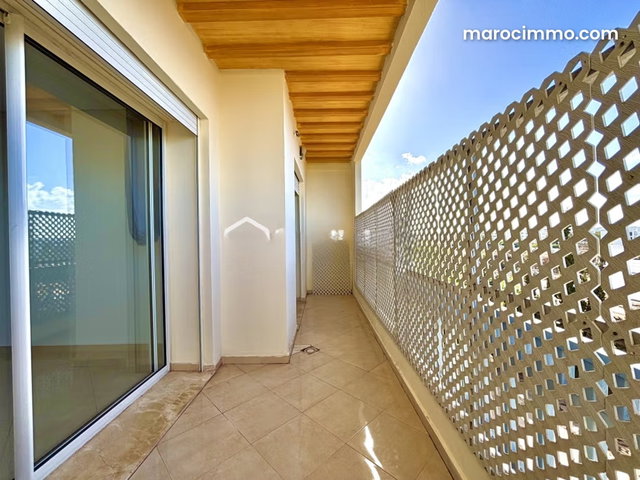 Appartement de 81 m² à Dar Bouazza — 2