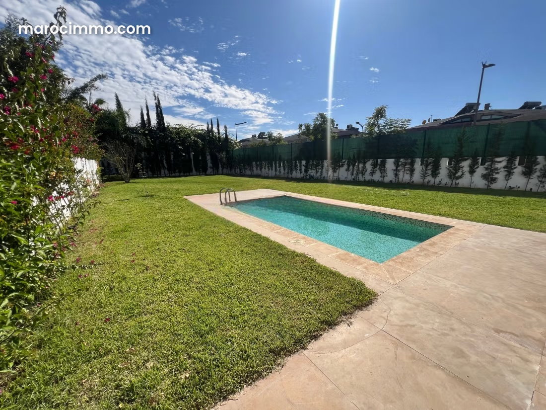Villa avec piscine à louer à la Ville Verte, Bouskoura — Bouskoura