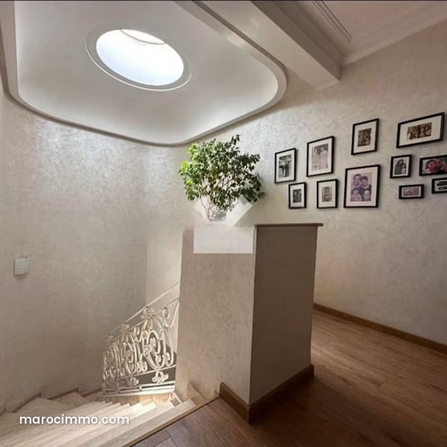 Villa à Vendre de 322.0 m² à Casablanca, Ain Diab — 2
