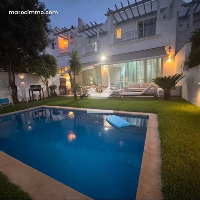 Villa à Vendre de 322.0 m² à Casablanca, Ain Diab — 3