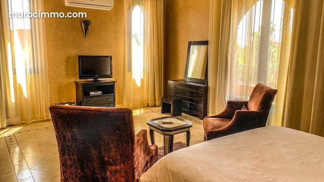 Magnifique Villa à Vendre – Route de Fès à 12 km — 4