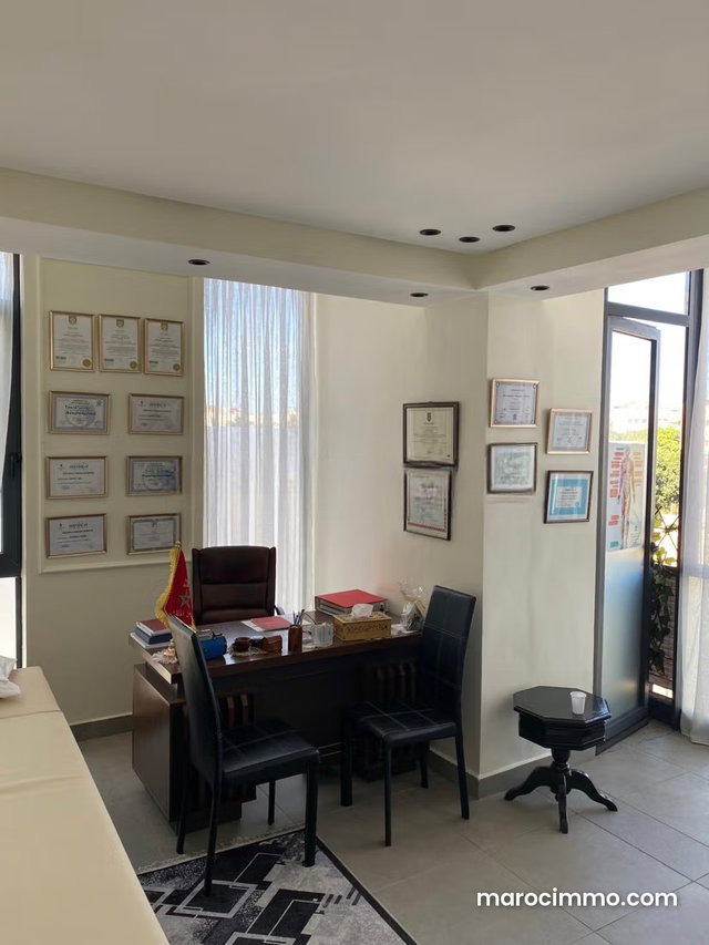 Bureau à louer –Boulevard Mohamed Taieb Naciri — 5
